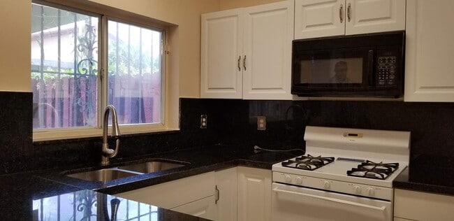 Photo - 9362 NW 121st St