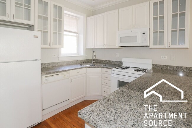 Photo - 3854 N Southport Ave Unit 1A