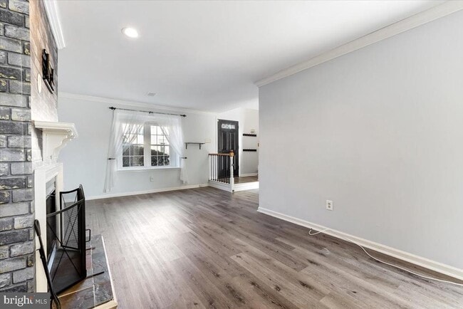 Photo - 1006 Asmore Way