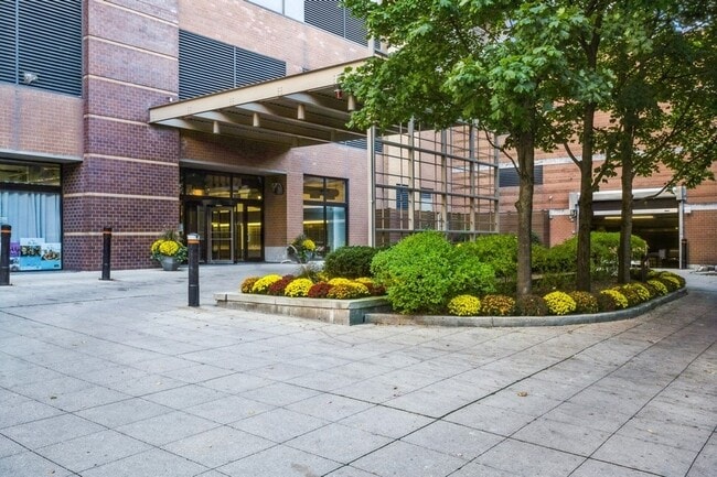 Building Photo - 1530 S State St Unit 1021