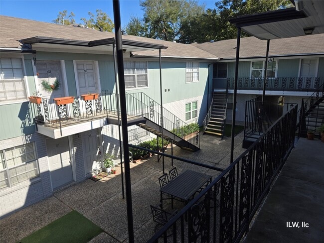 Photo - 815 Harvard St Unidad 44