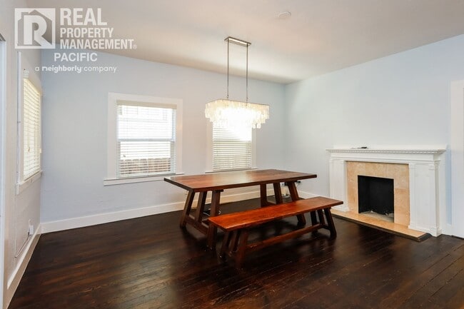 Photo - Bright & Spacious Oakland Home with Backya...