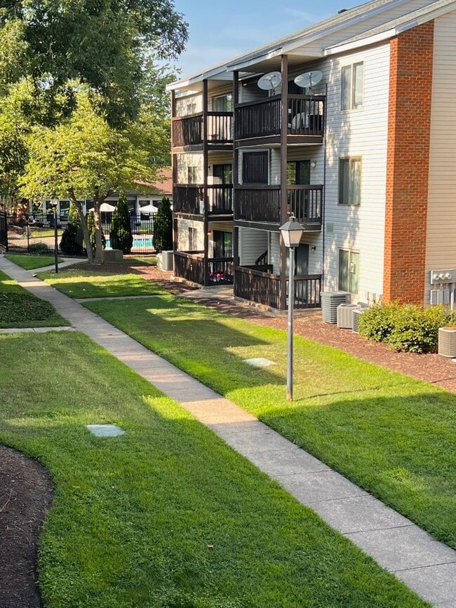 1 Bedroom Apartment in Hampton Club – Move... - 1 Bedroom Apartment in Hampton Club – Move...