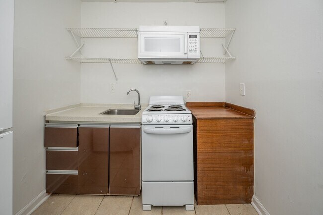 Photo - Magnolia Court