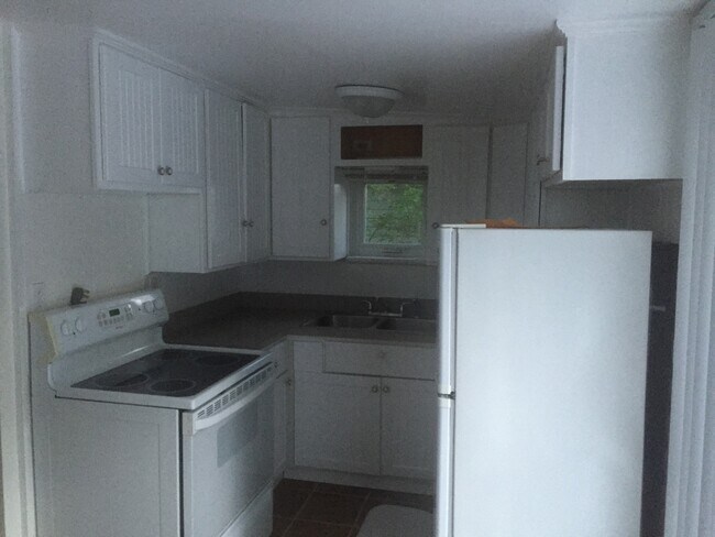 Photo - Nice 2 bedroom ranch with lake access