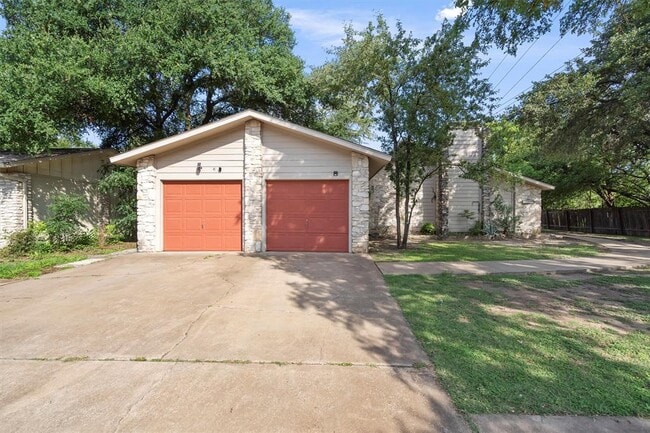 Building Photo - 11908 Broad Oaks Dr Rental