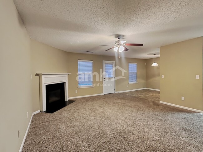 Photo - 369 Hidden Creek Ln