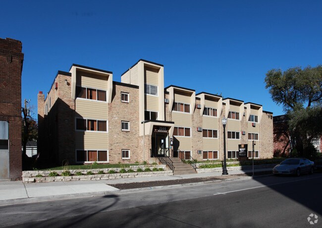 Photo - Midtown Plaza Apartments