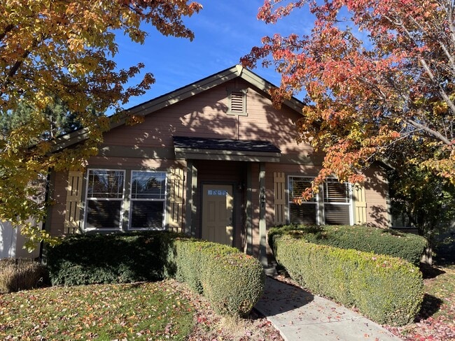 Building Photo - 447 N Baxter Way