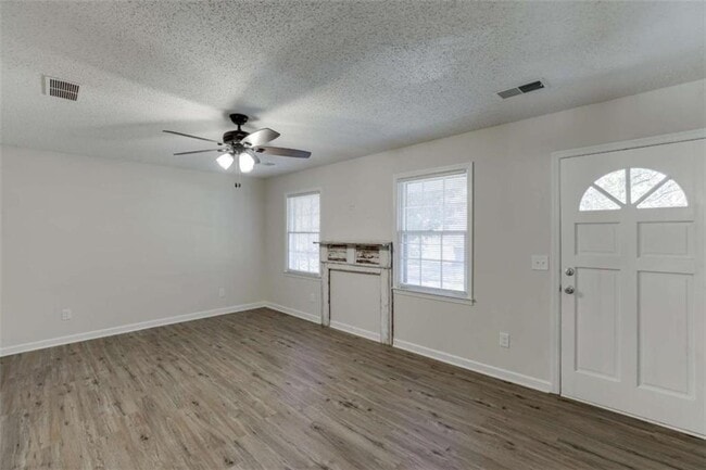 Photo - 1755 Straw Valley Rd