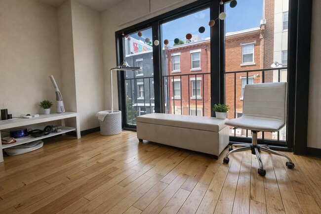 Photo - 1829 N Bouvier St Unidad B