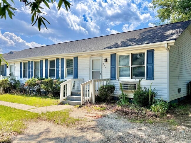 Building Photo - 725 N Privette St Unit 727 N Privette Street
