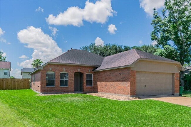 Building Photo - 16711 Hollow Ridge Dr
