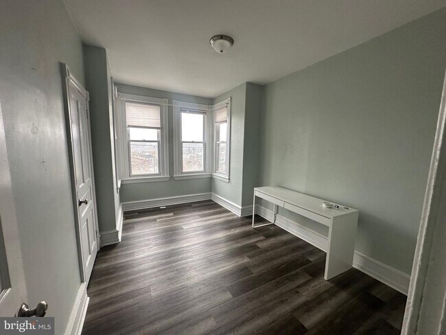 Photo - 401 Righter St