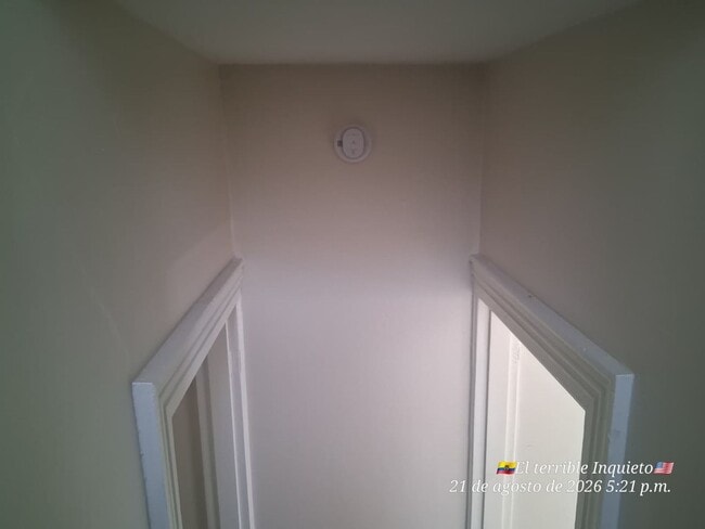 15 Holland Ave