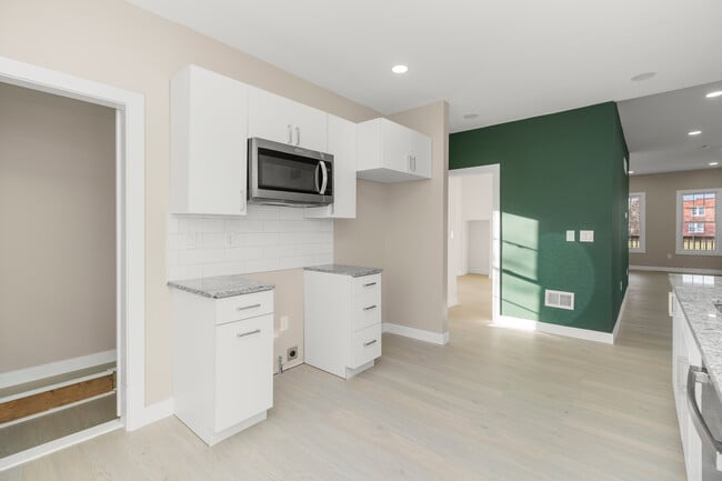 Photo - 324 East Bethune Street Unidad Upper