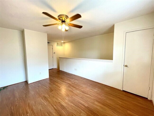 Photo - 2100 Wilcrest Dr Unit 123
