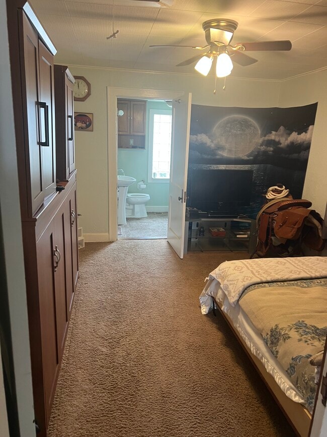 Photo - 404 N Harbison Ave