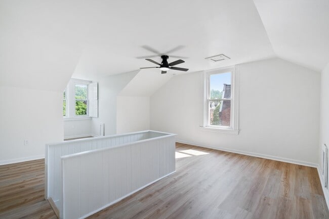 3 bed 2 bath - fresh updates, central air,... - 3 bed 2 bath - fresh updates, central air,... House
