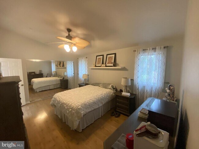 Photo - 2104 Seneca Run