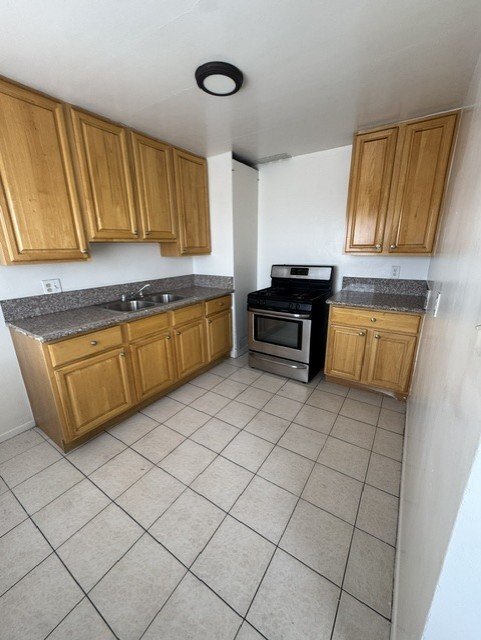 Photo - 451 W Foothill Blvd Unidad Apt 8