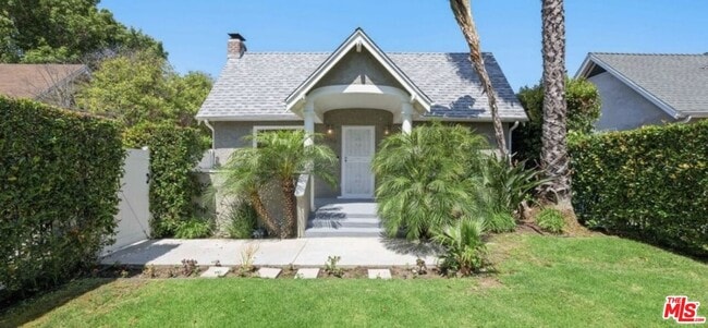 Building Photo - 1149 N Poinsettia Pl Rental