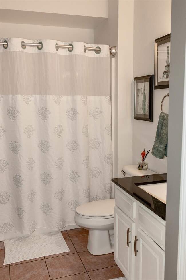 Photo - 18 Harbor Ave Unidad 304