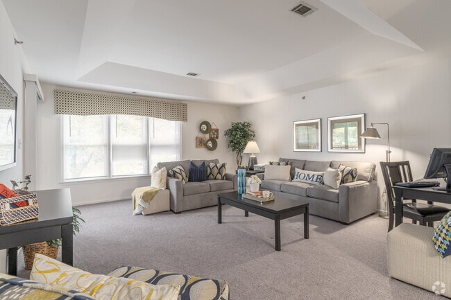 2BR, 2BA - 1100SF Living Room