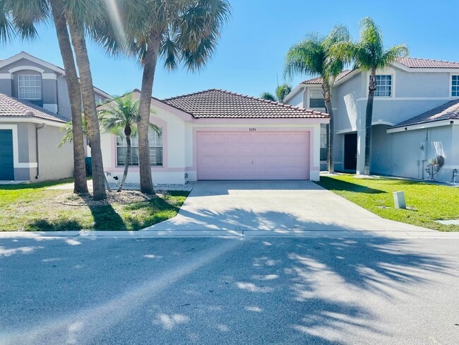 Photo - 7093 Middlebury Dr