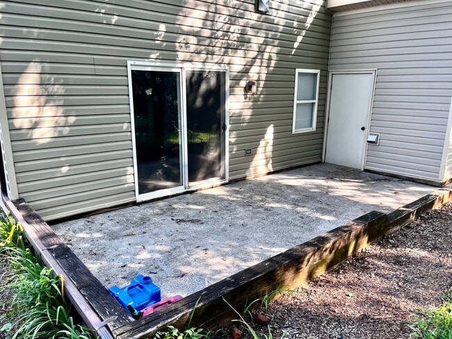 Photo - 2213 Hanover St