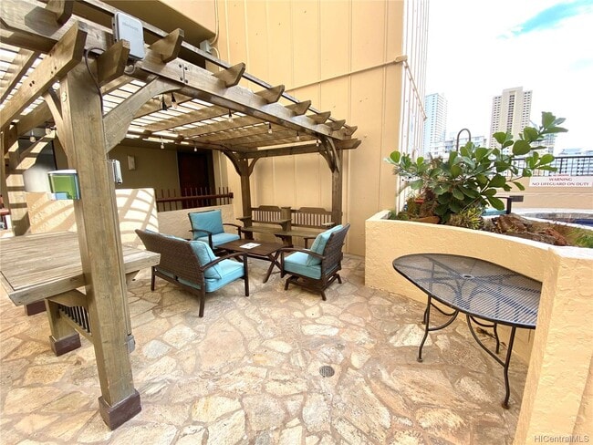 Photo - 320 Lili?uokalani Ave Unit 1403