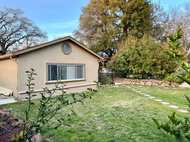 Photo - 5003 Whitney Ave