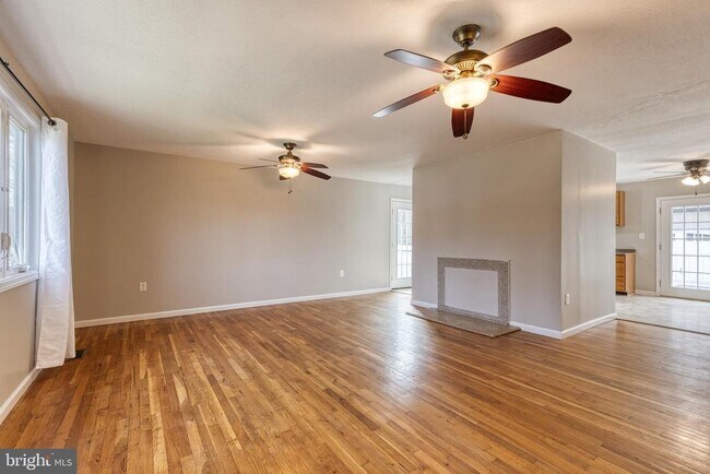 Photo - 3345 Sudlersville S