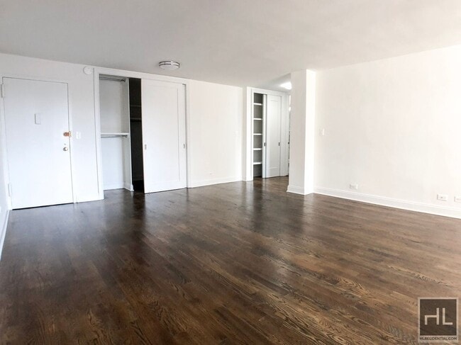 Building Photo - 5 AVENUE Rental