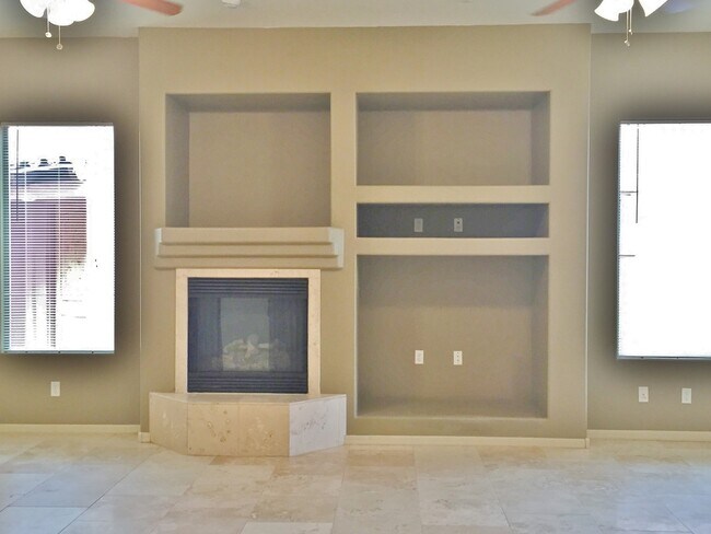 Photo - HOUSE - VILLAGE OF OAK CREEK - FIRECLIFF