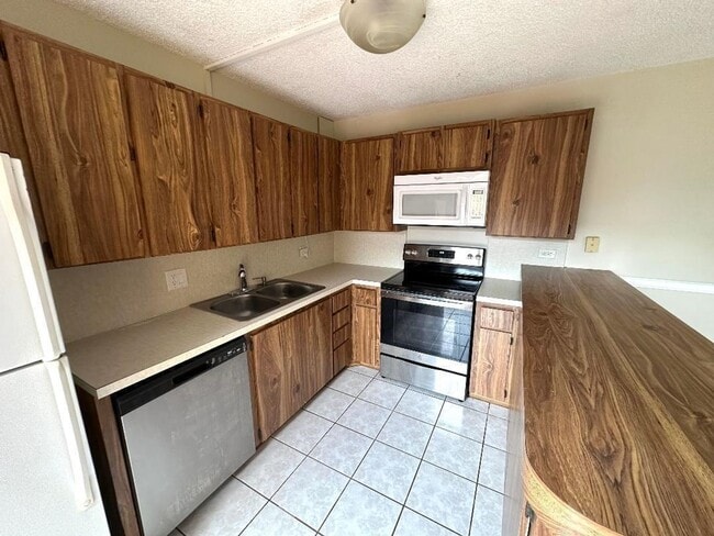 Photo - 1006 10th Ln