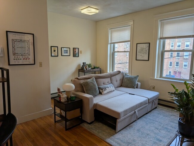 Building Photo - 4 Ransom Rd Unit 10