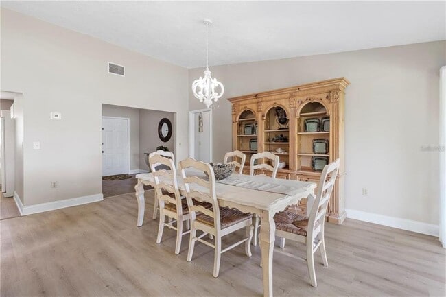 Photo - 5207 88th St W