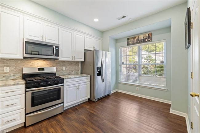 Photo - 2619 Hartley St