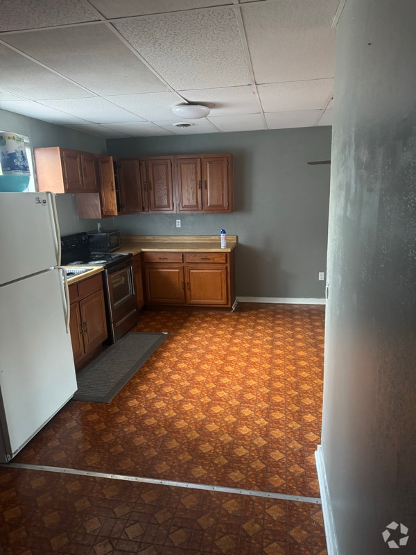 Building Photo - 452 E Sandusky St Rental