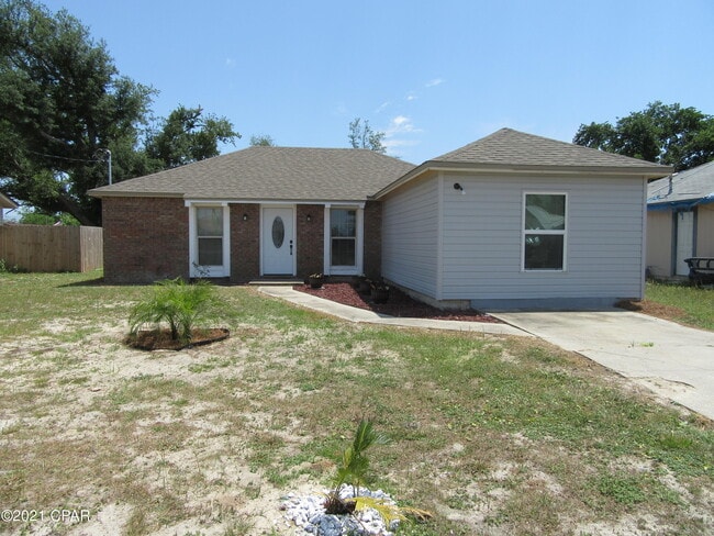 Building Photo - 6316 Lance St