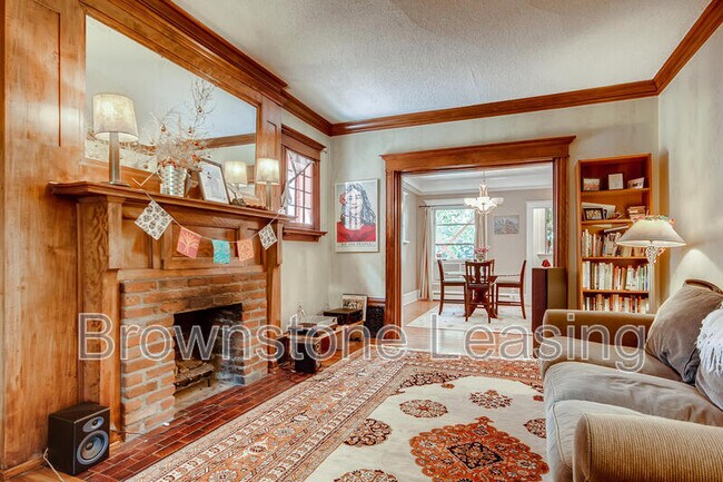 Photo - 1033 N Marion St Unidad #FL1