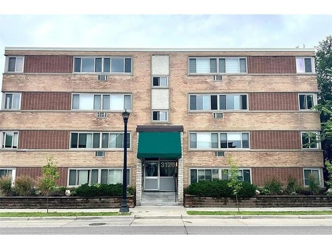 Building Photo - 3120 Hennepin Ave S Unit 306