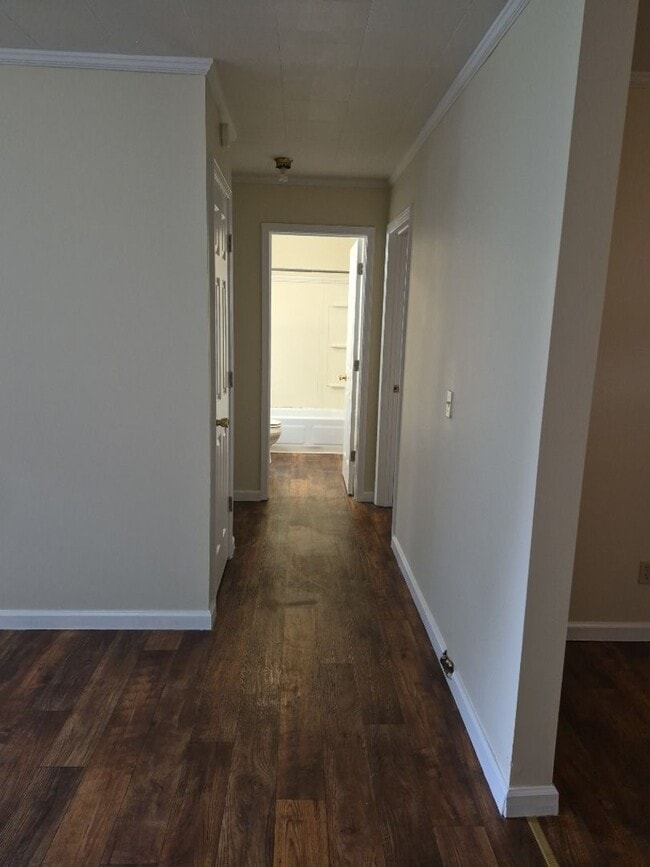 Photo - Bailey Apartments Unit 05