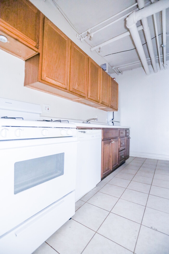 Photo - 2043 W Wellington Ave Unit #G