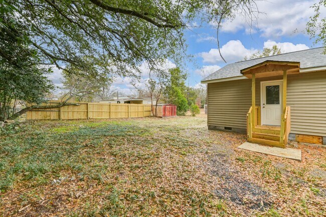 Photo - Fully Remodeled 3-Bedroom Cottage with Country Charm Minutes from Downtown Columbia