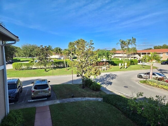 Building Photo - 9918 Twin Lakes Dr Unit 9918 Rental