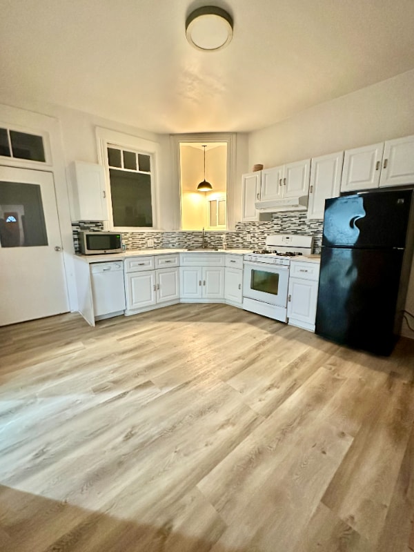 Photo - 218 Monterey Blvd