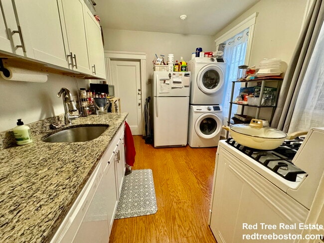 Photo - 1992 Commonwealth Ave Unit U2