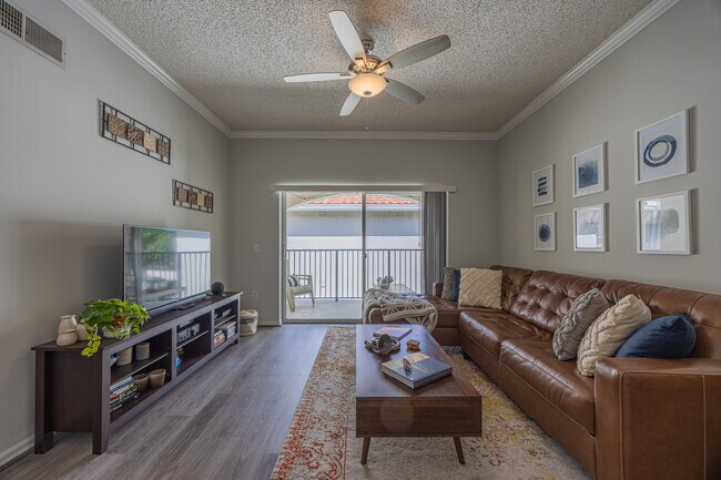 Photo - 2412 Tuscany Way